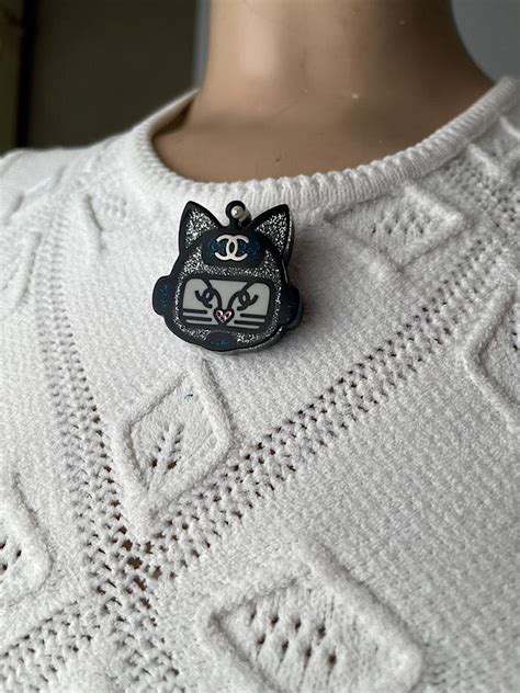 chanel robot cat brooch|Chanel Resin Emoji Robot Cat Brooch Black Blue Silver.